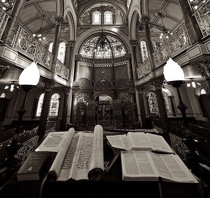 synagogue-458371_640